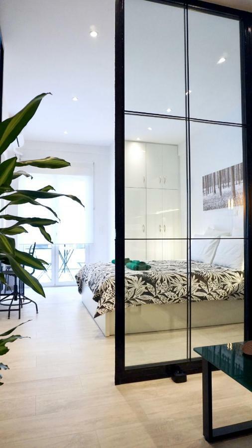 Industrial Style Studio in Atene Esterno foto