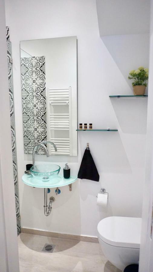 Industrial Style Studio in Atene Esterno foto
